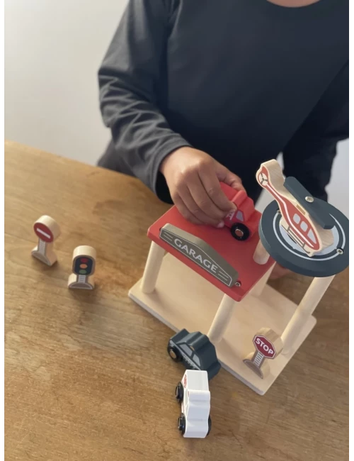 Garage avec voitures