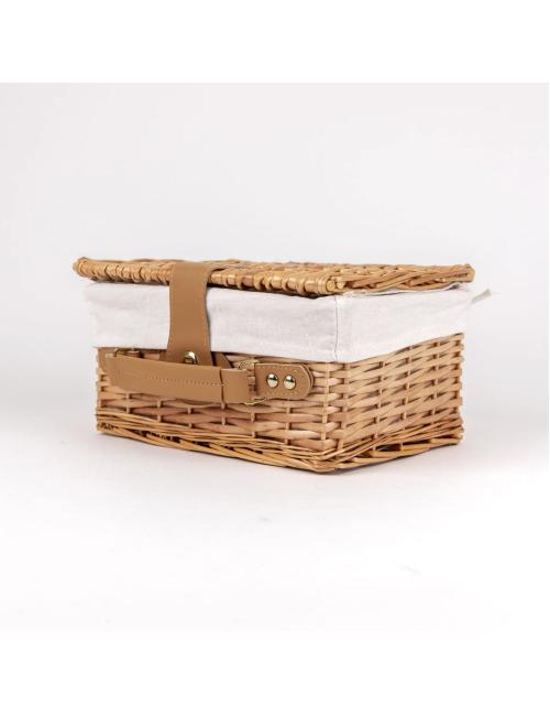 Set de thé en metal foret dans valise en osier
