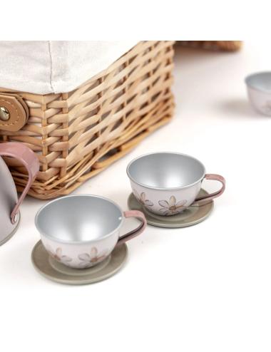 Set de thé en metal foret dans valise en osier